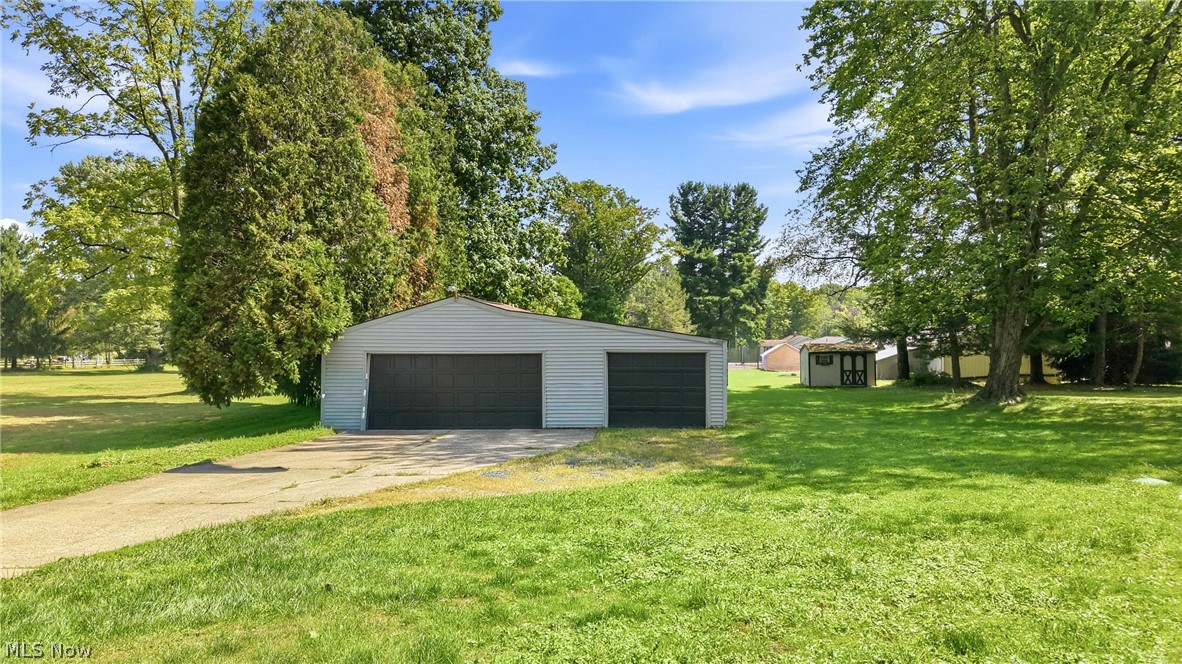 927 Warner Road SE Brookfield OH 44403