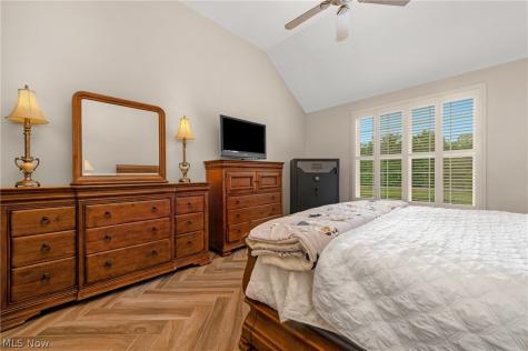 20521 Leana Court Strongsville OH 44149