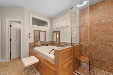 20521 Leana Court Strongsville OH 44149