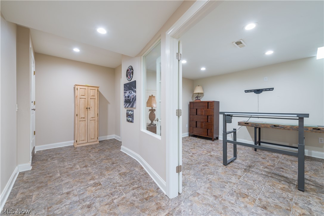 20521 Leana Court Strongsville OH 44149