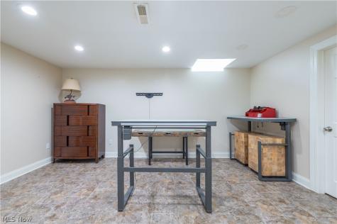 20521 Leana Court Strongsville OH 44149