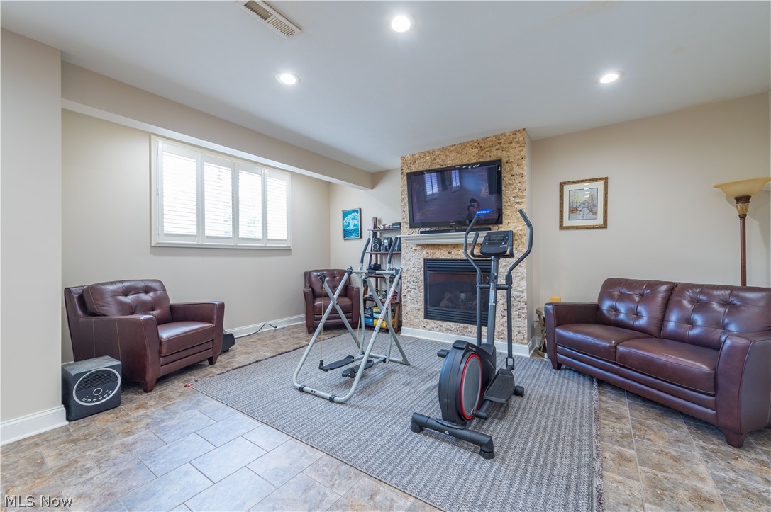 20521 Leana Court Strongsville OH 44149