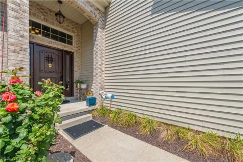 20521 Leana Court Strongsville OH 44149