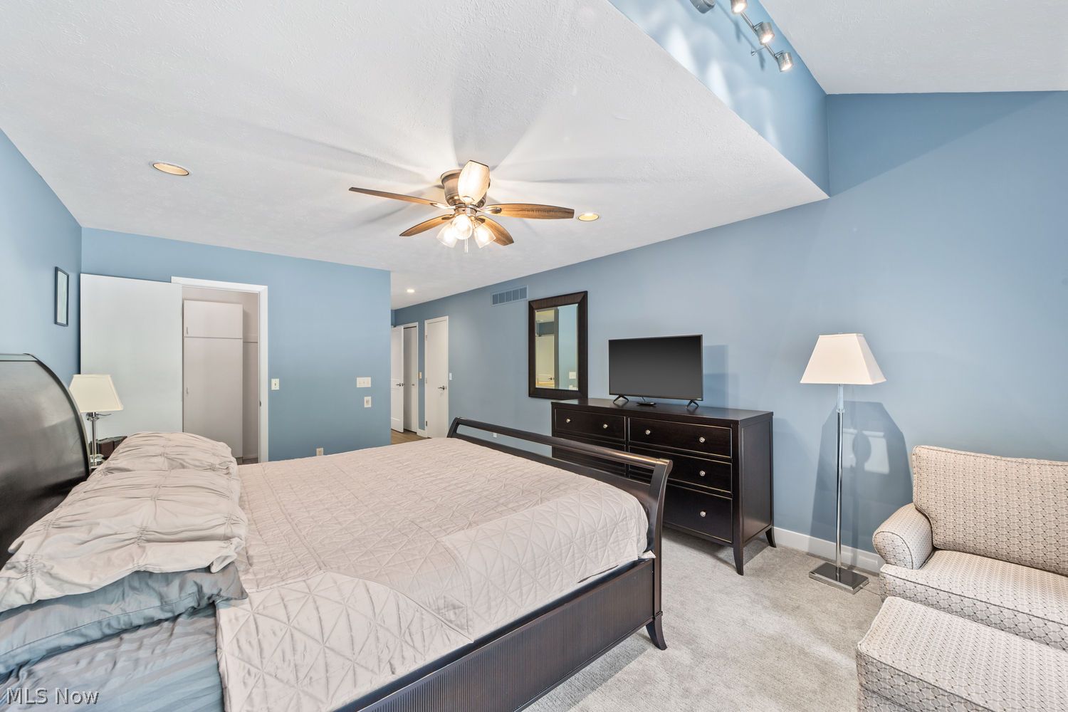 10 Nantucket Court Beachwood OH 44122