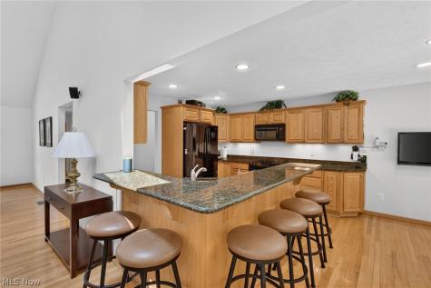 6575 Ruth Drive Seven Hills OH 44131