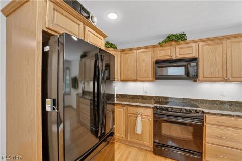 6575 Ruth Drive Seven Hills OH 44131