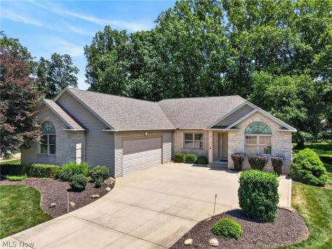6575 Ruth Drive Seven Hills OH 44131
