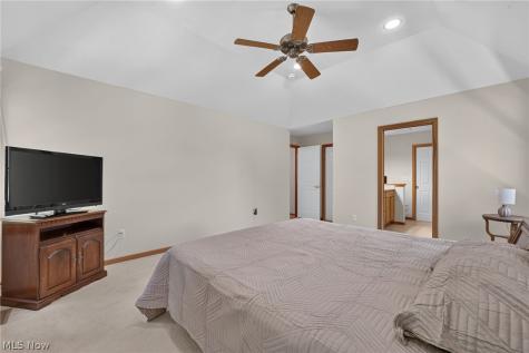 6575 Ruth Drive Seven Hills OH 44131