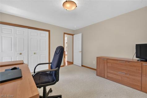 6575 Ruth Drive Seven Hills OH 44131