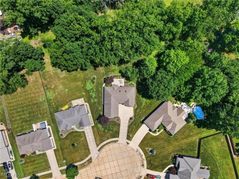 6575 Ruth Drive Seven Hills OH 44131