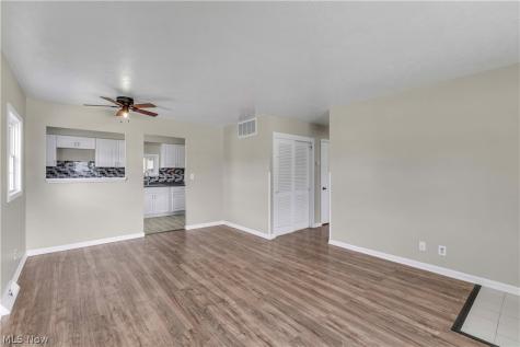 4133 Brockley Avenue Sheffield Lake OH 44054