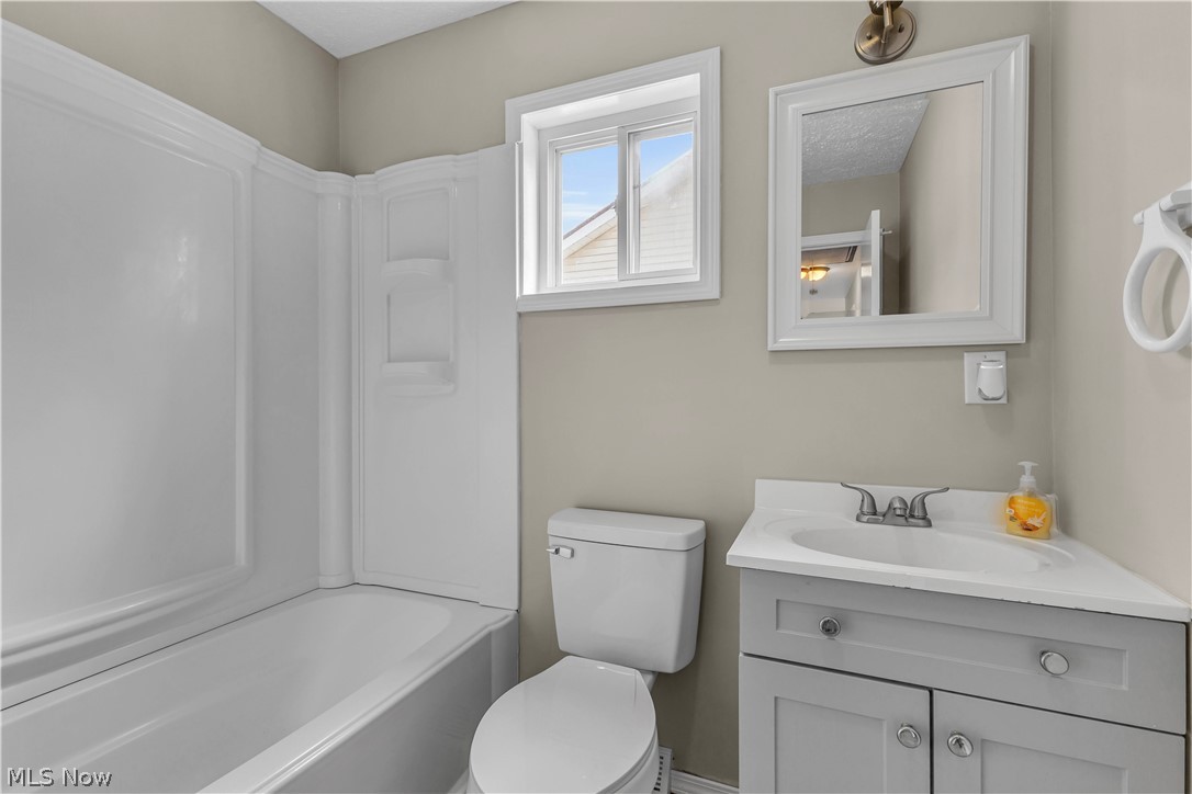 4133 Brockley Avenue Sheffield Lake OH 44054