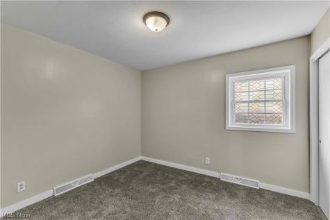 4133 Brockley Avenue Sheffield Lake OH 44054
