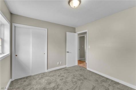 4133 Brockley Avenue Sheffield Lake OH 44054