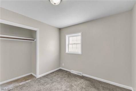 4133 Brockley Avenue Sheffield Lake OH 44054