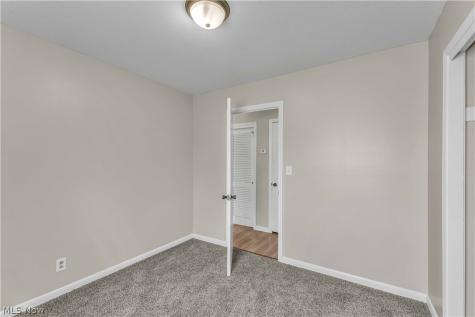 4133 Brockley Avenue Sheffield Lake OH 44054