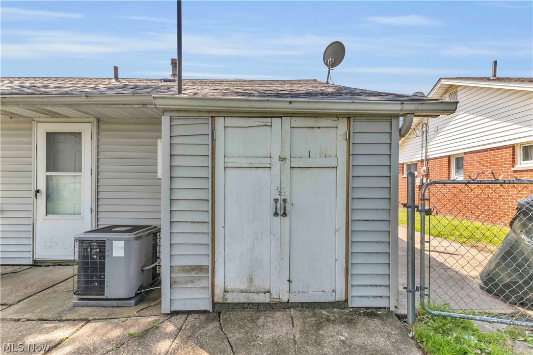 4133 Brockley Avenue Sheffield Lake OH 44054