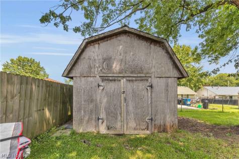 4133 Brockley Avenue Sheffield Lake OH 44054
