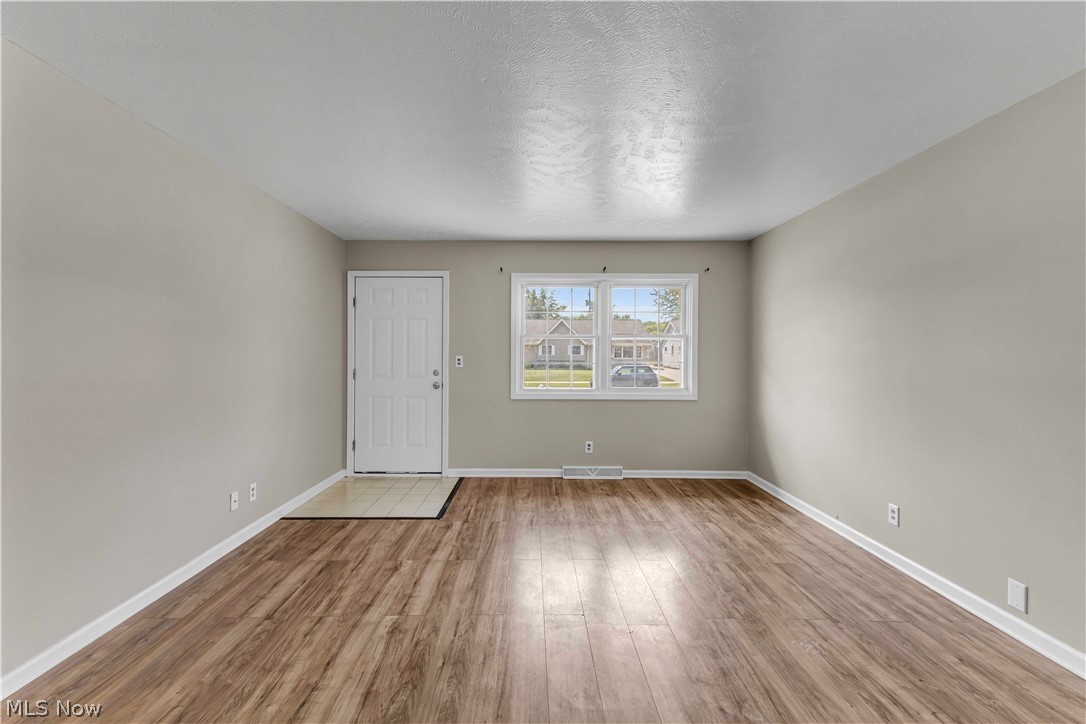 4133 Brockley Avenue Sheffield Lake OH 44054