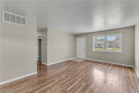 4133 Brockley Avenue Sheffield Lake OH 44054
