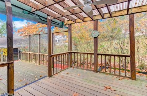 7 Choctaw Trail Malvern OH 44644