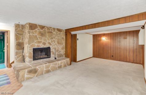 7 Choctaw Trail Malvern OH 44644
