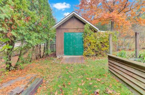 7 Choctaw Trail Malvern OH 44644