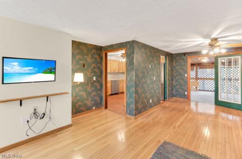 7 Choctaw Trail Malvern OH 44644