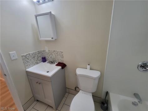 12509 Hirst Avenue Cleveland OH 44135
