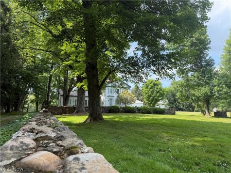 5559 Mccormick Road Ravenna OH 44266