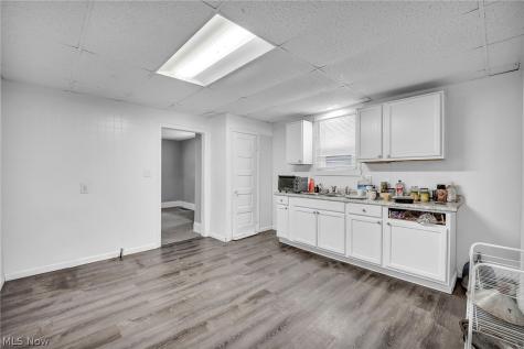 12822 Ferris Avenue Cleveland OH 44105