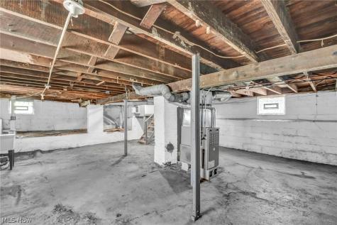 12822 Ferris Avenue Cleveland OH 44105