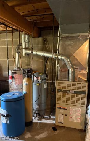 9011 Lost Trail Avenue NE Canton OH 44721