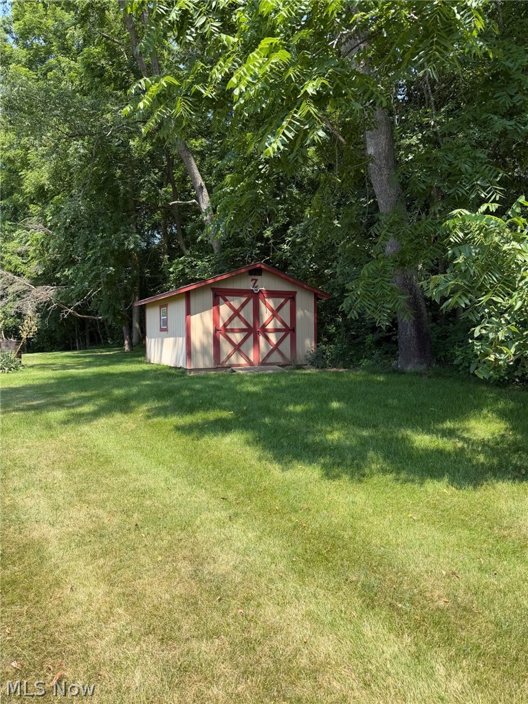 9011 Lost Trail Avenue NE Canton OH 44721