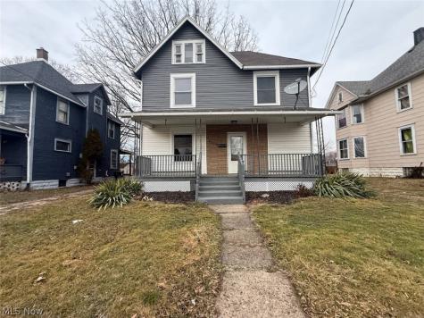 2329 Winfield Way NE Canton OH 44705