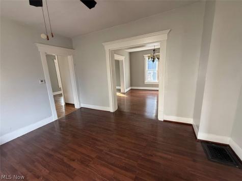 2329 Winfield Way NE Canton OH 44705