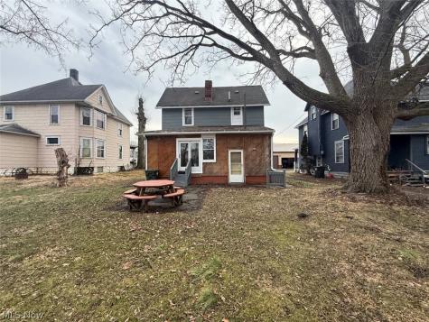 2329 Winfield Way NE Canton OH 44705