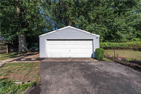 303 Erieview Boulevard Sheffield Lake OH 44054