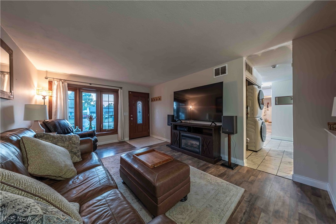 303 Erieview Boulevard Sheffield Lake OH 44054