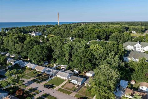 303 Erieview Boulevard Sheffield Lake OH 44054