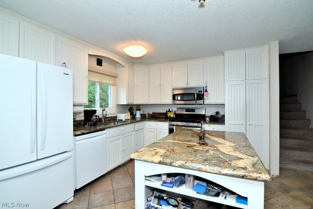 18660 Thorpe Road Chagrin Falls OH 44023