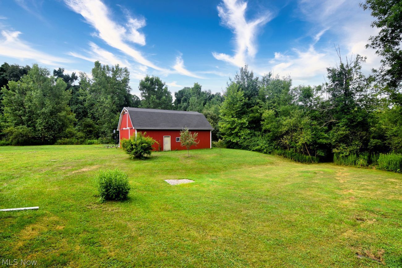 18660 Thorpe Road Chagrin Falls OH 44023