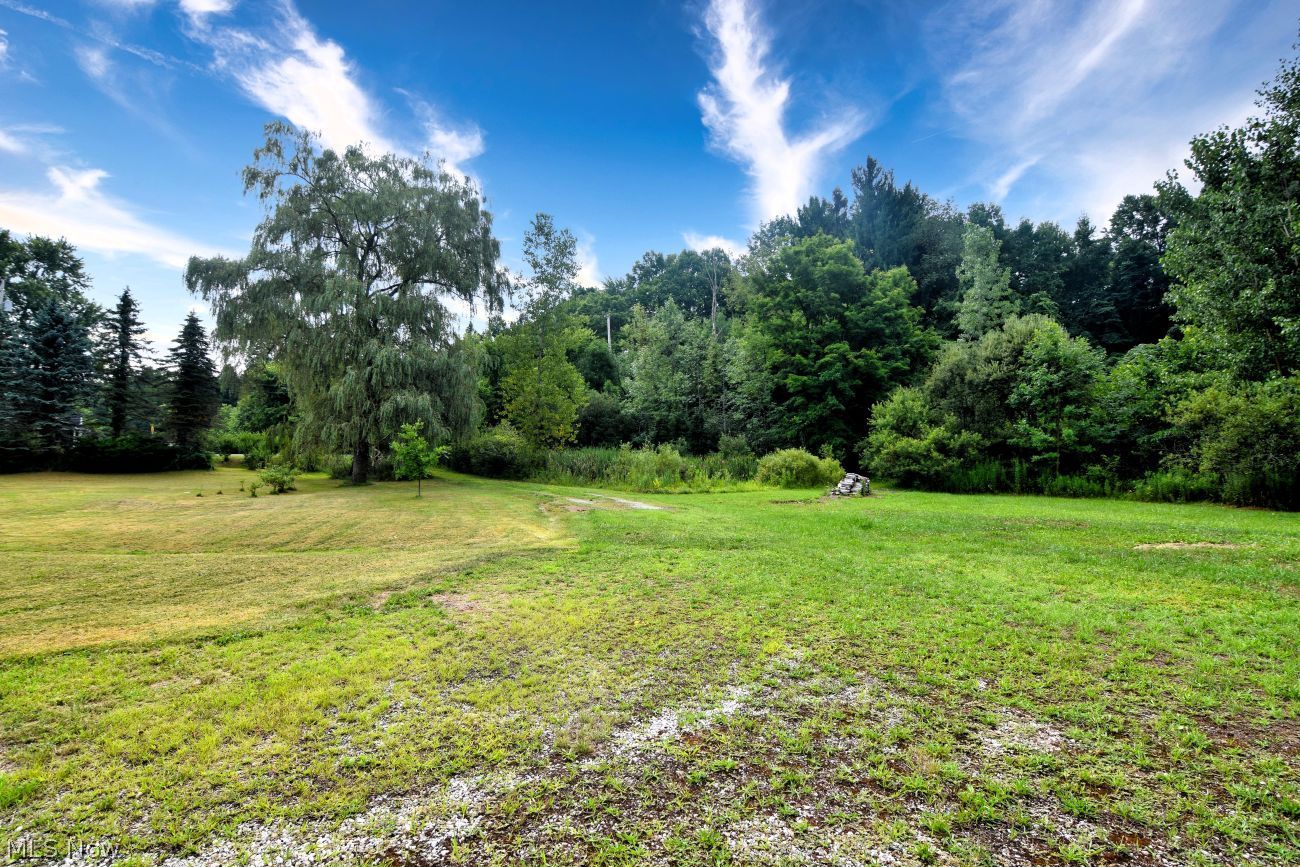 18660 Thorpe Road Chagrin Falls OH 44023