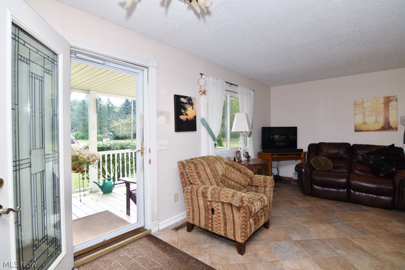 18660 Thorpe Road Chagrin Falls OH 44023