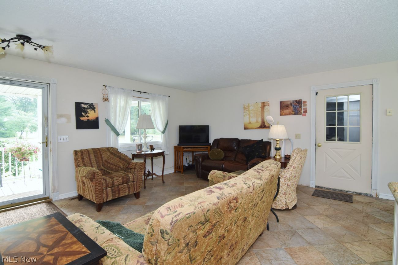 18660 Thorpe Road Chagrin Falls OH 44023