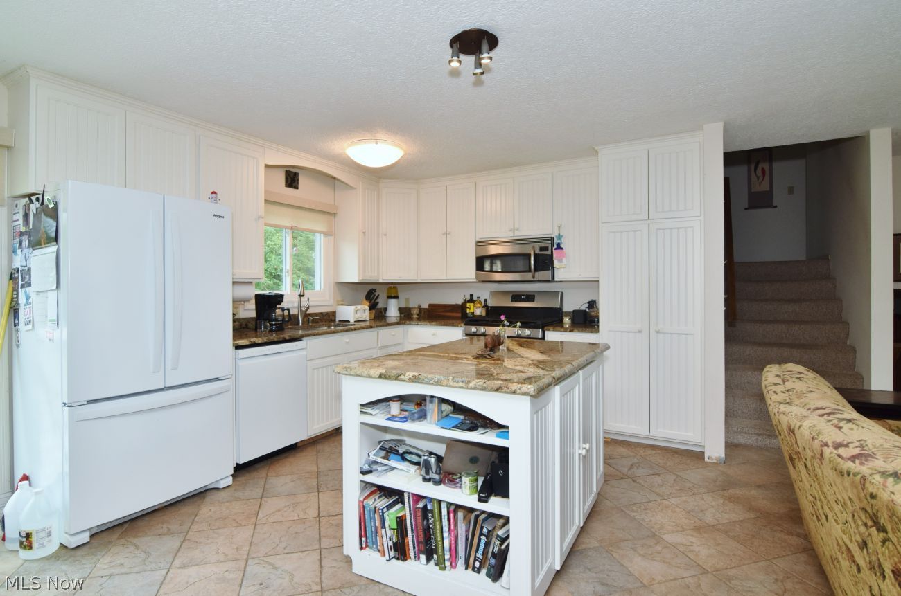 18660 Thorpe Road Chagrin Falls OH 44023
