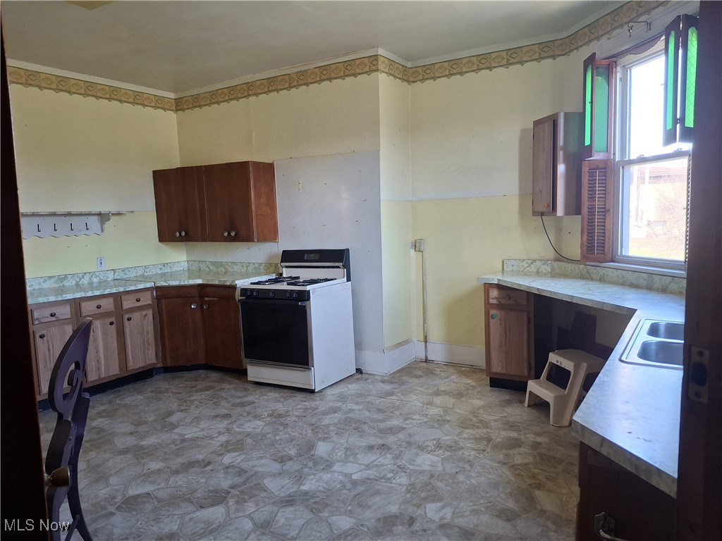645 Logan Street Steubenville OH 43952