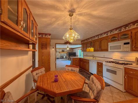 13665 Pawnee Trail Middleburg Heights OH 44130