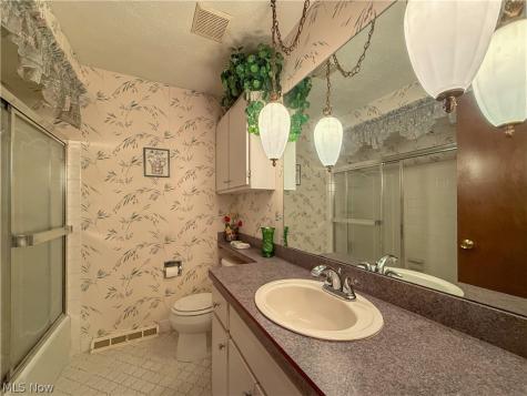 13665 Pawnee Trail Middleburg Heights OH 44130