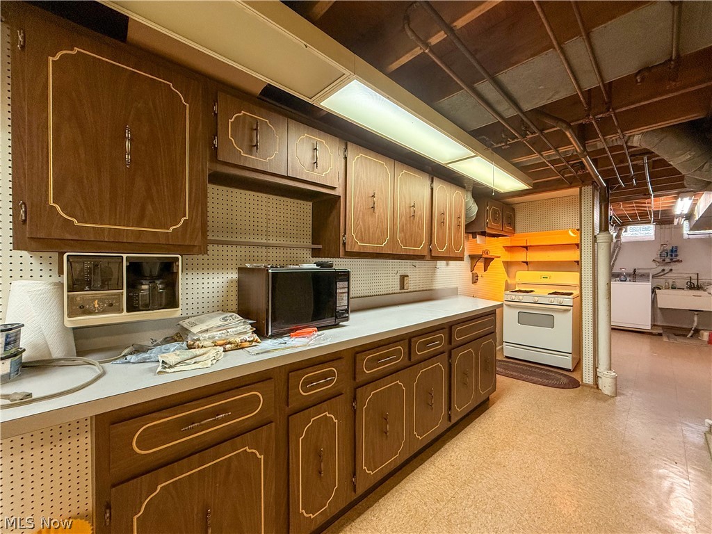 13665 Pawnee Trail Middleburg Heights OH 44130